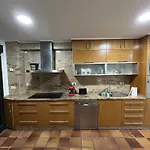Casa Robleda, Piscina Privada Cubierta Y Jacuzzi 펜션