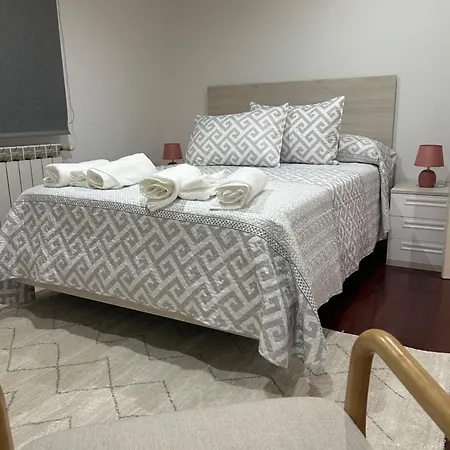 Casa Robleda, Piscina Privada Cubierta Y Jacuzzi * 比戈