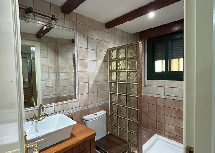 Casa Robleda, Piscina Privada Cubierta Y Jacuzzi 比戈